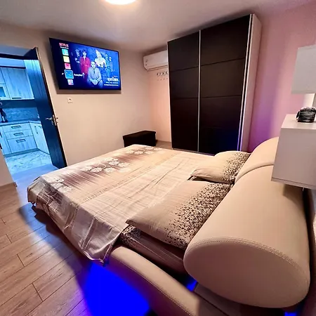 Emanuela Luxury * Kavala